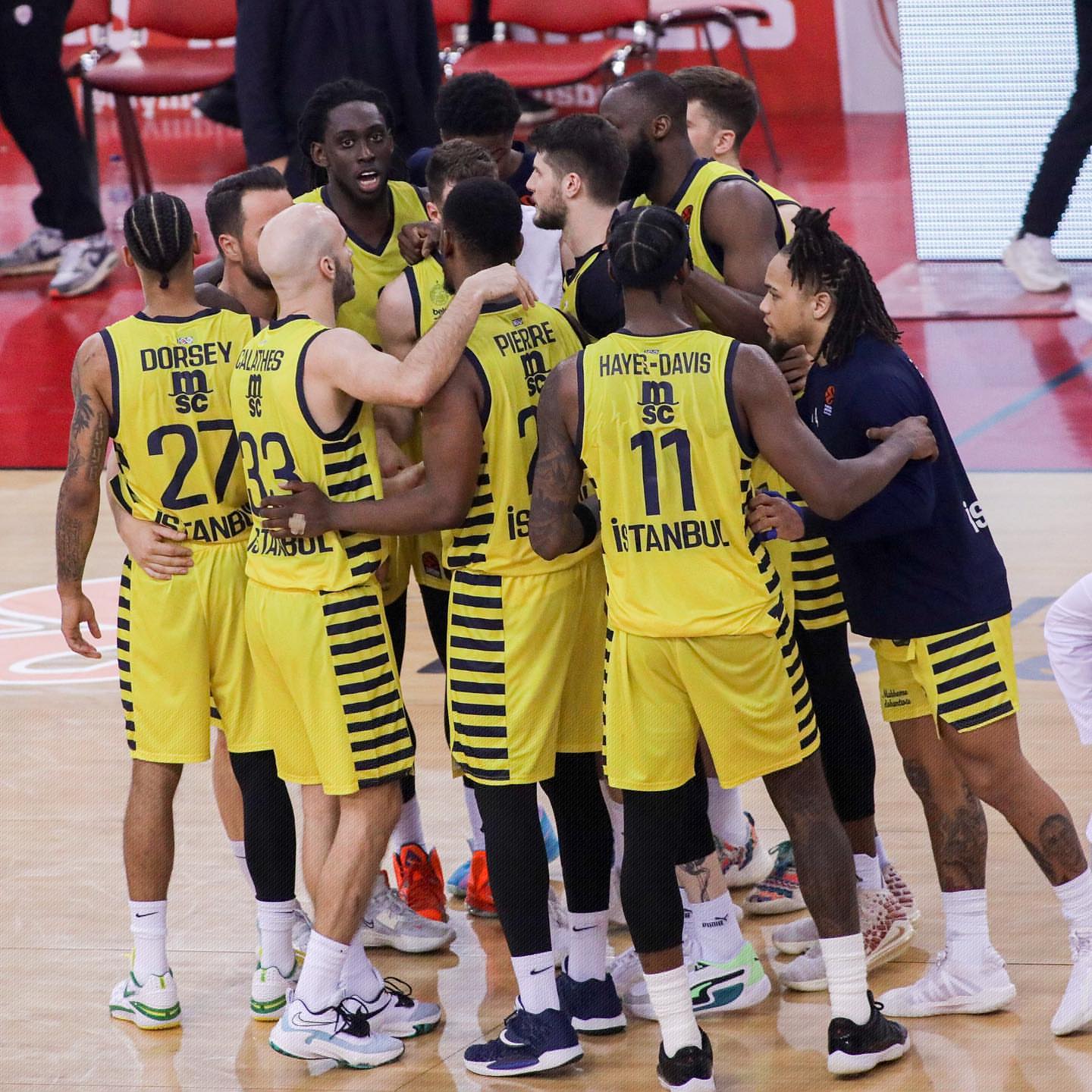 内线神塔！克塔狂砍19分18篮板，两项数据都是生涯最高（禁区巨兽！克塔轰下19+18，双项数据刷新生涯纪录）