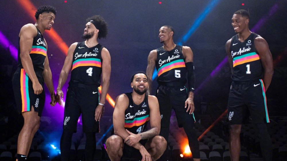 弗兰克：香港行可以用完美来形容；萨尔的努力让我印象深刻（弗兰克：香港之旅堪称完美，萨尔的努力令我印象深刻）