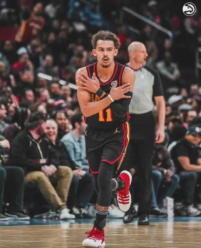 2025／26赛季英超：家中惊变！帕尔默脚趾撞伤缺阵三场（2025／26赛季英超：主场突发变故！帕尔默脚趾受伤将缺席三场）