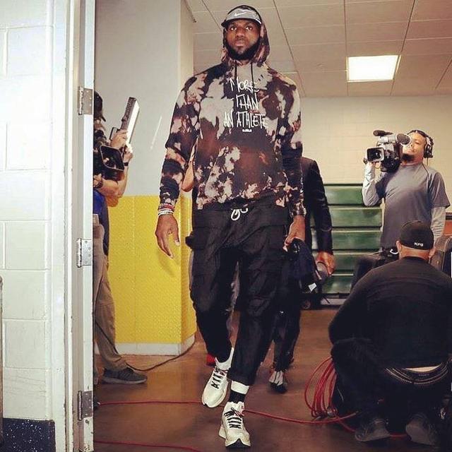 巴塞罗那在逆境中重振旗鼓，佩德里与拉菲尼亚成关键（巴萨逆境反弹，佩德里与拉菲尼亚成致胜功臣）