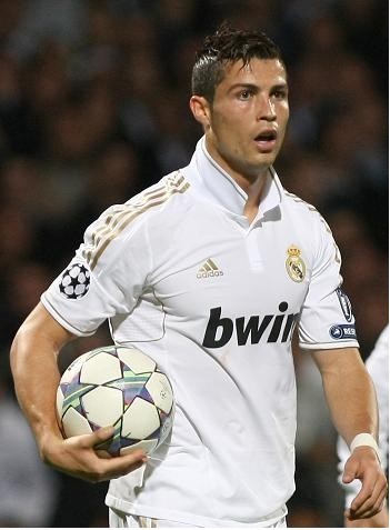 官方：津巴布韦中场里莫塔因紧急家庭事务无缘出战埃及（官方：因家庭突发情况，津巴布韦中场里莫塔将缺席对阵埃及）