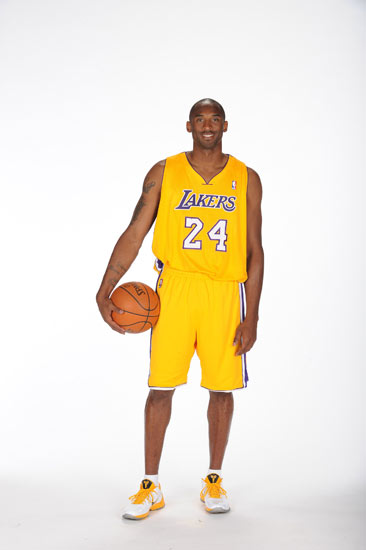 罗体：斯帕莱蒂重回那不勒斯全程遭嘘，球迷不原谅他执教尤文（罗体：斯帕莱蒂重返那不勒斯遭全场嘘声，因曾执教尤文未获球迷谅解）