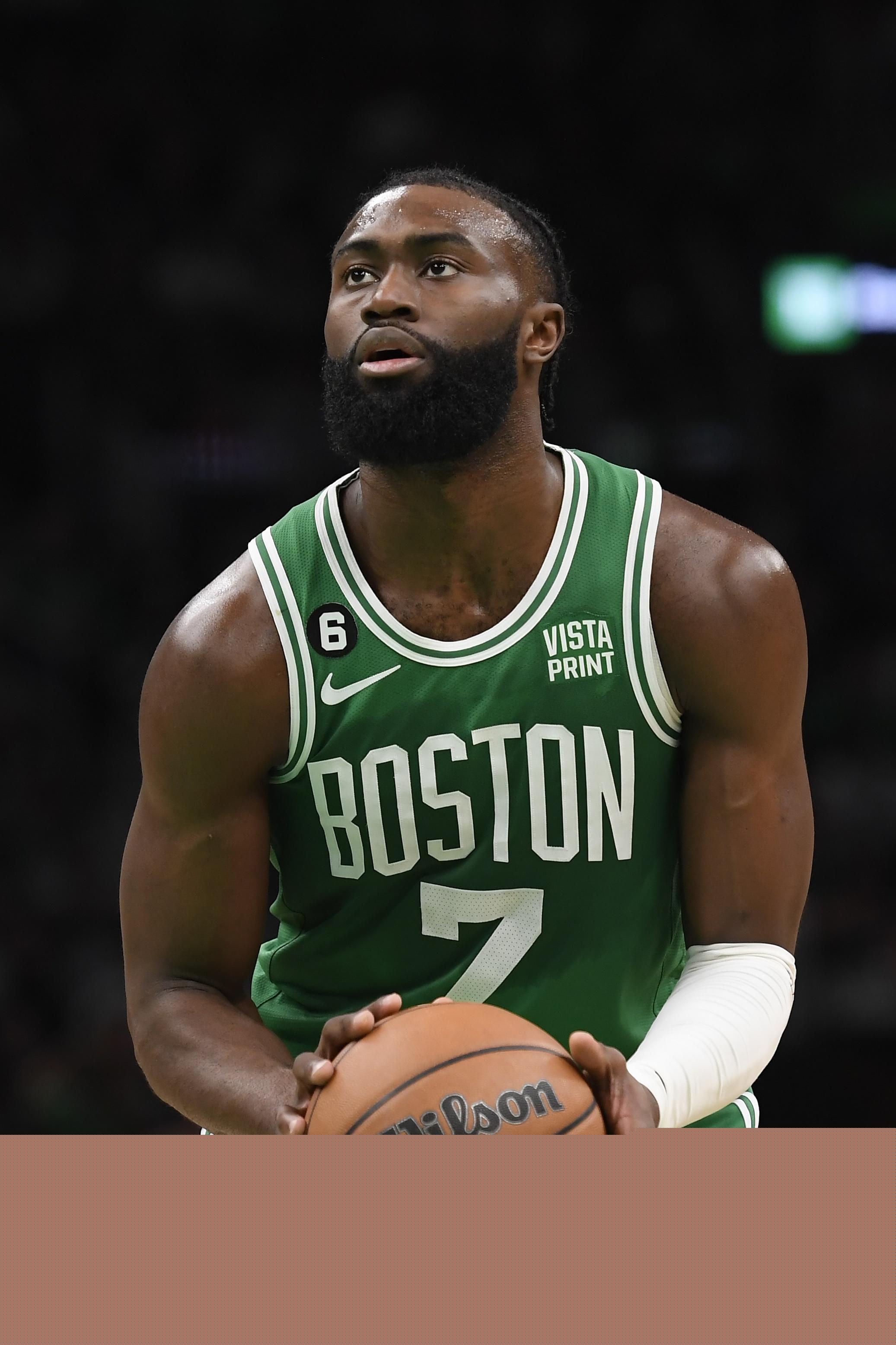 阿莫林：C罗的批评？我们应关注未来；伤病少主要是比赛少（阿莫林回应C罗批评：应聚焦未来；伤病减少主要因比赛更少）