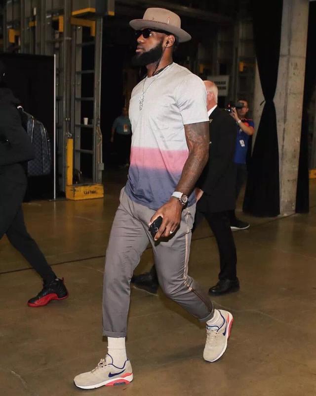 博主：大连英博管理层赴法国考察，或将与欧塞尔外援达成合作（博主曝大连英博高层赴法考察，或与欧塞尔外援合作在望）