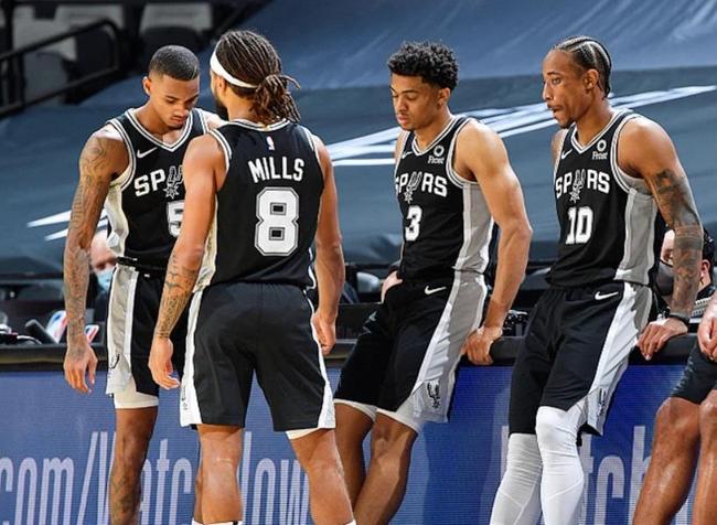 中超第29轮观众人数：成都蓉城主场41242人居首，场均26369人（中超第29轮观赛人数榜：成都蓉城主场41242人位列第一，单轮场均26369人）