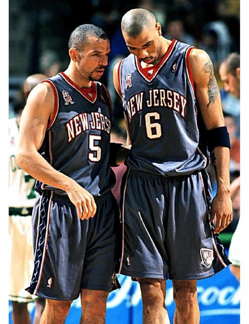 跟队：国米正在关注铃木彩艳、维卡里奥等多位门将（队记：国际米兰考察铃木彩艳、维卡里奥等多名门将）