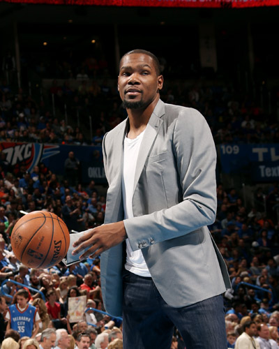 鲍威尔：最后一攻搞砸的责任在我，我是O型腿所以常扭伤脚踝（鲍威尔揽责最后一攻失败：称O型腿易致脚踝扭伤）