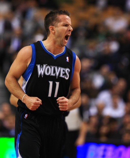 呼和浩特这幕太暖了 ！（呼和浩特的这一幕，暖心极了！）