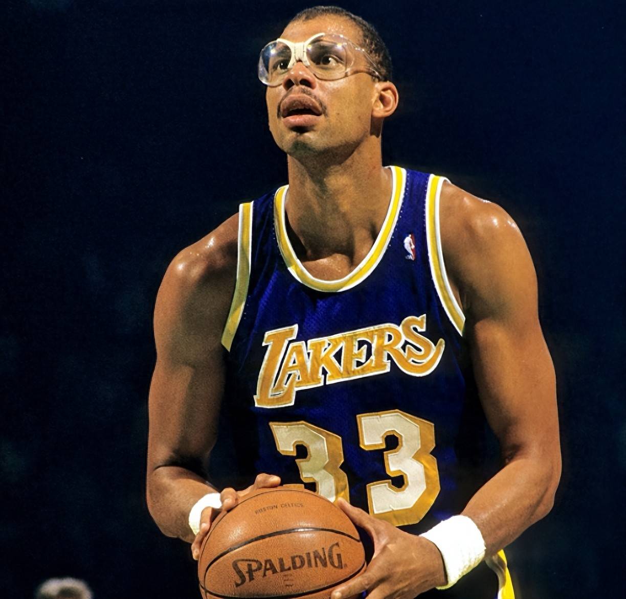 迪卡尼奥：尤文球员不是斯帕莱蒂挑的，他得研究哪些人能信任（迪卡尼奥：尤文球员并非斯帕莱蒂所选，他需评估谁值得信赖）