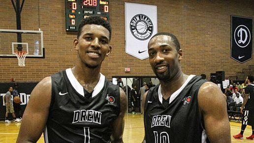 状态欠佳！迪亚洛半场3中1得到2分1篮板（手感低迷！迪亚洛半场3投仅中1，拿下2分1篮板）