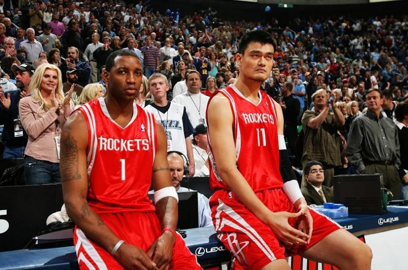 布克全明星表现，力助球队胜利（布克全明星级发挥，带队取胜）