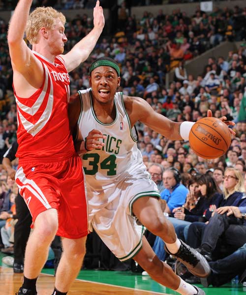 53%，姆巴佩是欧冠进球50+球员中客场进球占比最高的（欧冠50+射手中，姆巴佩客场进球占比最高，达53%）