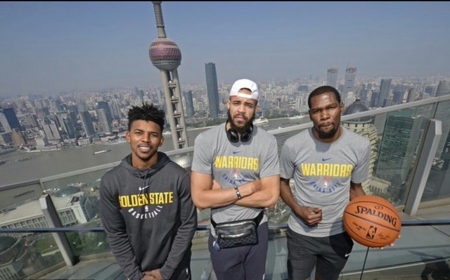 会是谁呢？摩根：还有一位体育界的GOAT将接受专访（神秘嘉宾是谁？摩根预告又一位体坛GOAT即将接受专访）